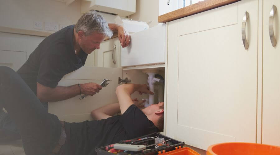 Professional burst pipe repair services in Arapahoe, WY